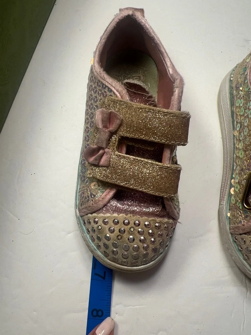 Kids Glitter Bow Strap Sneakers in Pink and Gold Used size 7.5 Girls